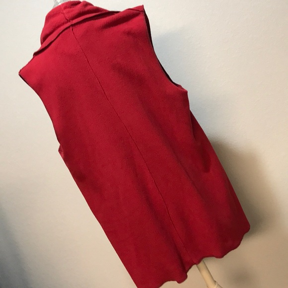 Red Fleece Vest - Picture 4 of 6